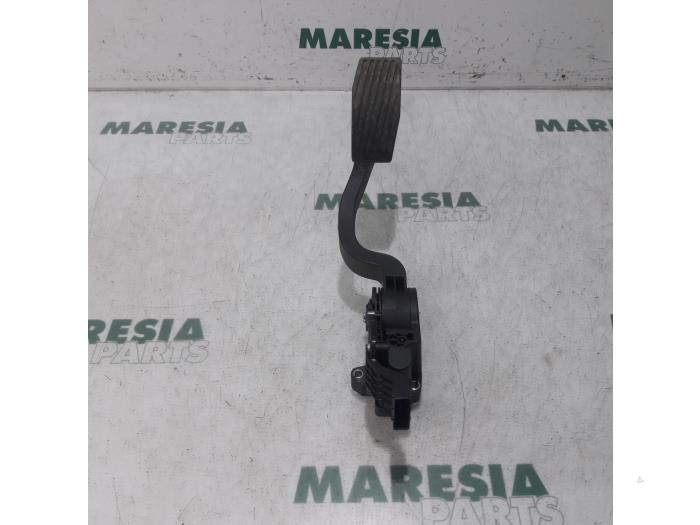 Gebruikte Gaspedaalpositie Sensor Fiat Doblo (263) 1.4 16V Prijs € 40,00 Margeregeling aangeboden door Maresia Parts