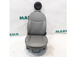 Gebruikte Voorstoel rechts Fiat 500 (312) 0.9 TwinAir 85 Prijs € 157,50 Margeregeling aangeboden door Maresia Parts