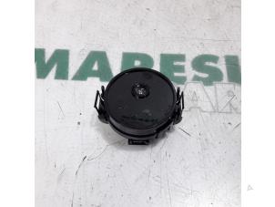 Gebruikte Regensensor Renault Kadjar (RFEH) 1.2 Energy TCE 130 Prijs € 15,00 Margeregeling aangeboden door Maresia Parts