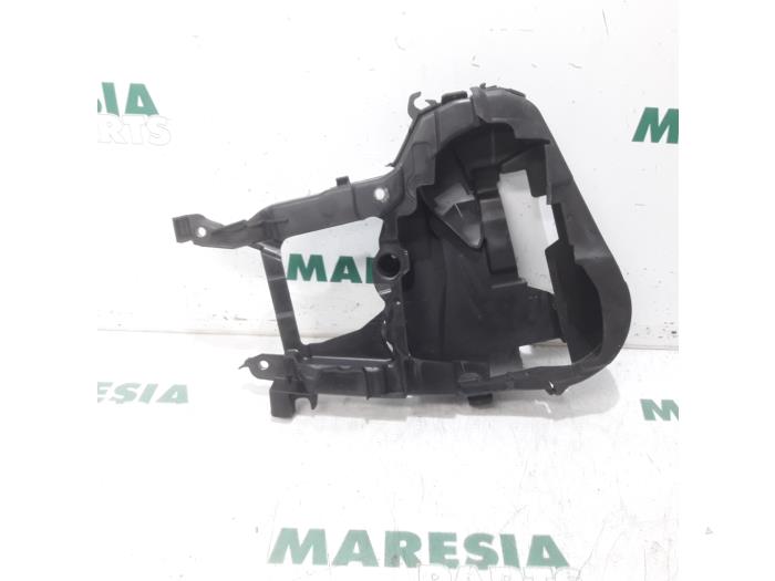 Gebruikte Distributiedeksel Renault Megane III Grandtour (KZ) 1.5 dCi 90 Prijs € 35,00 Margeregeling aangeboden door Maresia Parts