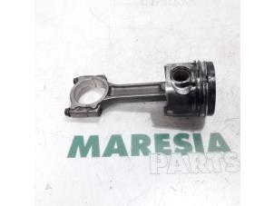 Gebruikte Zuiger Renault Megane III Grandtour (KZ) 1.5 dCi 90 Prijs € 65,00 Margeregeling aangeboden door Maresia Parts