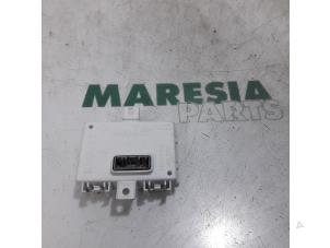 Gebruikte Navigatie Module Renault Koleos I 2.5 16V Prijs € 105,00 Margeregeling aangeboden door Maresia Parts