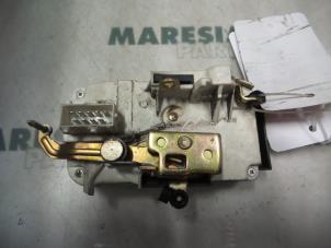Gebruikte Deurslot Mechaniek 4Deurs rechts-voor Peugeot 807 2.2 HDiF 16V Prijs € 35,00 Margeregeling aangeboden door Maresia Parts