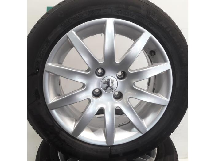 Sportvelgen Set van een Peugeot 308 SW (4E/H) 1.6 VTI 16V 2009