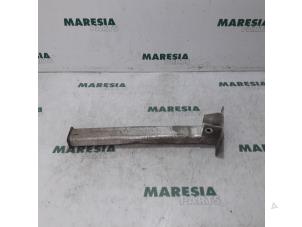 Gebruikte Subframe Peugeot 308 SW (4E/H) 1.6 VTI 16V Prijs € 25,00 Margeregeling aangeboden door Maresia Parts