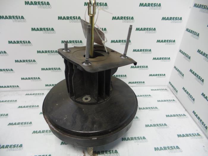 Gebruikte Rembol Peugeot 407 (6D) 2.0 16V Prijs € 50,00 Margeregeling aangeboden door Maresia Parts