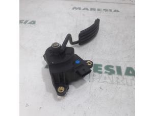 Gebruikte Gaspedaalpositie Sensor Renault Grand Scénic II (JM) 2.0 16V Turbo Prijs € 35,00 Margeregeling aangeboden door Maresia Parts