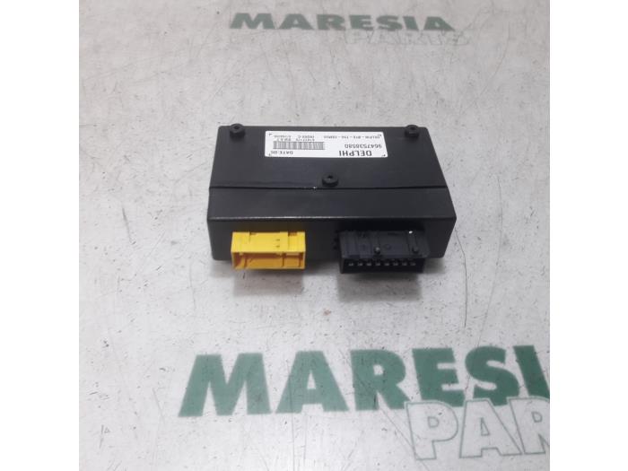 Gebruikte Cabriokap computer Peugeot 307 CC (3B) 2.0 16V Prijs € 189,00 Margeregeling aangeboden door Maresia Parts