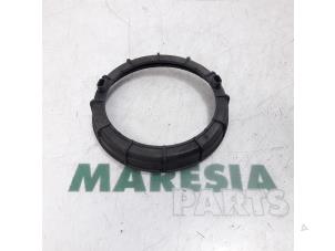 Gebruikte Tank element Pomp Citroen C5 III Berline (RD) 2.0 HDiF 16V Prijs € 10,00 Margeregeling aangeboden door Maresia Parts