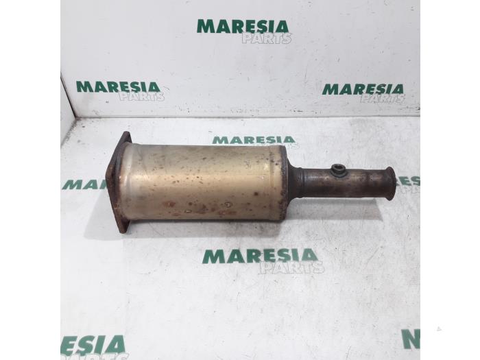 Gebruikte Roetfilter Citroen C5 III Berline (RD) 2.0 HDiF 16V Prijs € 210,00 Margeregeling aangeboden door Maresia Parts