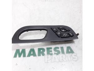 Gebruikte Stoelverstellings Schakelaar Citroen C6 (TD) 2.7 HDiF V6 24V Prijs € 157,50 Margeregeling aangeboden door Maresia Parts