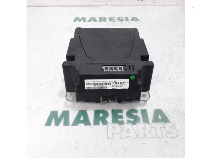 Gebruikte Head-up display Peugeot 508 (8D) 2.0 Hybrid4 16V Prijs € 262,50 Margeregeling aangeboden door Maresia Parts