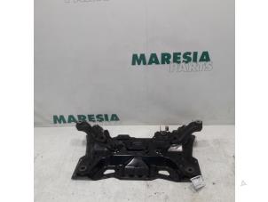 Gebruikte Subframe Peugeot 508 (8D) 2.0 Hybrid4 16V Prijs € 157,50 Margeregeling aangeboden door Maresia Parts