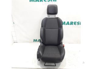 Gebruikte Voorstoel rechts Peugeot 508 (8D) 2.0 Hybrid4 16V Prijs € 210,00 Margeregeling aangeboden door Maresia Parts