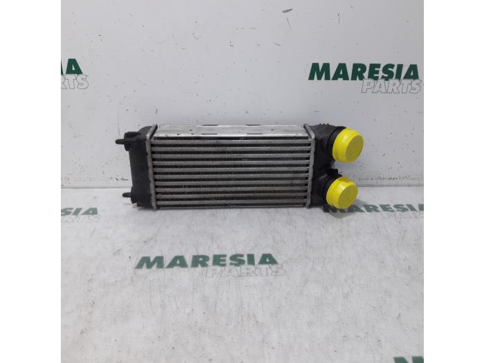 Gebruikte Intercooler Peugeot 308 (4A/C) 1.6 16V THP Autom. Prijs € 35,00 Margeregeling aangeboden door Maresia Parts