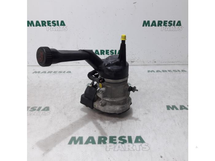 Gebruikte Pomp Servo Peugeot 308 (4A/C) 1.6 16V THP Autom. Prijs € 74,95 Margeregeling aangeboden door Maresia Parts
