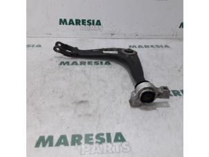 Gebruikte Draagarm onder links-voor Citroen C6 (TD) 2.7 HDiF V6 24V Prijs € 35,00 Margeregeling aangeboden door Maresia Parts