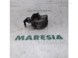 Gebruikte Vacuumpomp (Diesel) Peugeot 207 SW (WE/WU) 1.6 HDi 16V Prijs € 40,00 Margeregeling aangeboden door Maresia Parts