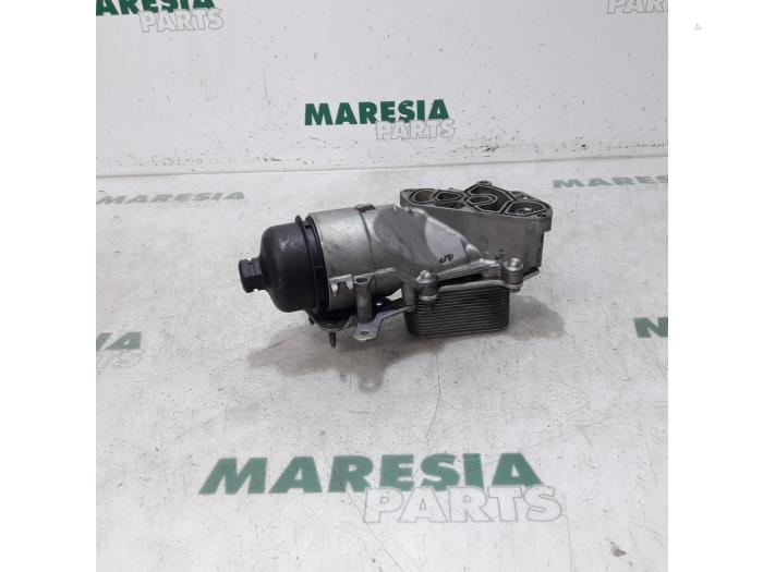 Gebruikte Oliefilterhouder Peugeot 508 SW (8E/8U) 1.6 HDiF 16V Prijs € 50,00 Margeregeling aangeboden door Maresia Parts