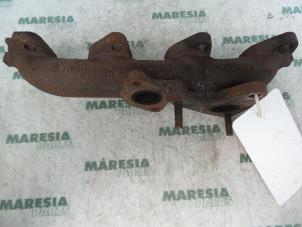 Gebruikte Uitlaatspruitstuk Renault Kangoo Express (FC) 1.5 dCi 85 Prijs € 60,50 Inclusief btw aangeboden door Maresia Parts