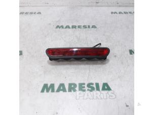 Gebruikte Extra Remlicht midden Fiat Tipo (356S) 1.4 16V Prijs € 35,00 Margeregeling aangeboden door Maresia Parts