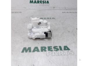 Gebruikte Deurslot Mechaniek 4Deurs rechts-achter Fiat Tipo (356S) 1.4 16V Prijs € 40,00 Margeregeling aangeboden door Maresia Parts