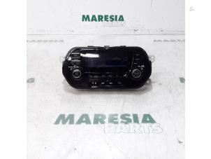 Gebruikte Radio Fiat Tipo (356S) 1.4 16V Prijs € 157,50 Margeregeling aangeboden door Maresia Parts