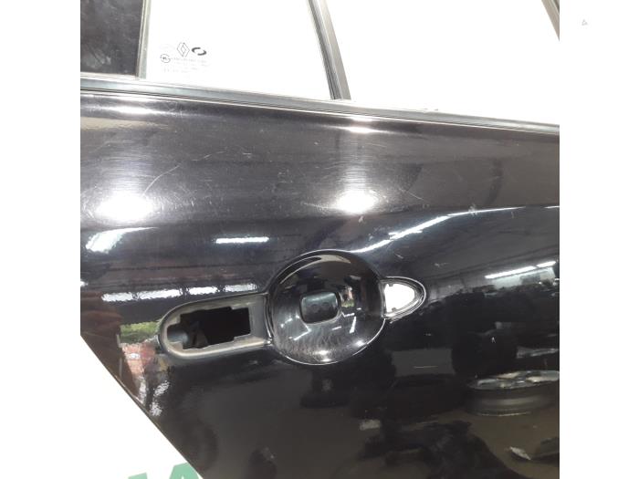 Portier 4Deurs rechts-achter van een Renault Koleos I 2.0 dCi 16V 2008