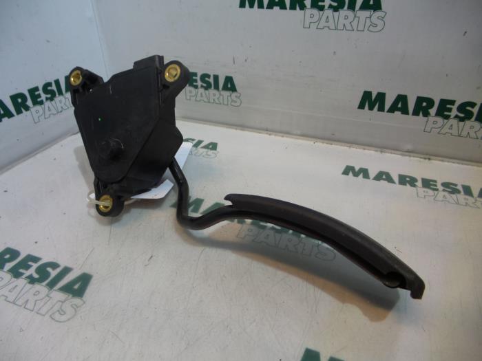Gebruikte Gaspedaalpositie Sensor Renault Megane II CC (EM) 1.6 16V Prijs € 50,00 Margeregeling aangeboden door Maresia Parts