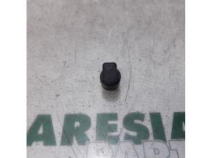 Gebruikte Sensor PDC Renault Koleos I 2.0 dCi 16V Prijs € 20,00 Margeregeling aangeboden door Maresia Parts