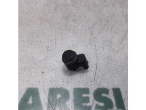 Gebruikte Sensor PDC Renault Koleos I 2.0 dCi 16V Prijs € 20,00 Margeregeling aangeboden door Maresia Parts