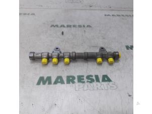 Gebruikte Injector brug Fiat Punto Evo (199) 1.3 JTD Multijet 85 16V Euro 5 Prijs € 75,00 Margeregeling aangeboden door Maresia Parts