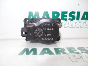 Gebruikte Kachelklep Motor Alfa Romeo 147 (937) 1.6 Twin Spark 16V Prijs € 25,00 Margeregeling aangeboden door Maresia Parts