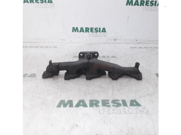 Gebruikte Spruitstuk Uitlaat Fiat 500 (312) 1.3 MJTD 16V Prijs € 65,00 Margeregeling aangeboden door Maresia Parts