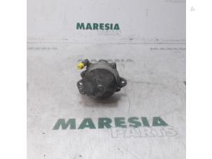 Gebruikte Vacuumpomp (Diesel) Fiat Grande Punto (199) 1.3 JTD Multijet 16V Prijs € 50,00 Margeregeling aangeboden door Maresia Parts
