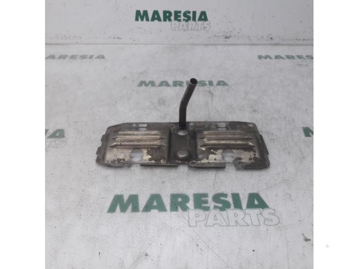 Gebruikte Carterpan Fiat Grande Punto (199) 1.3 JTD Multijet 16V Prijs € 20,00 Margeregeling aangeboden door Maresia Parts
