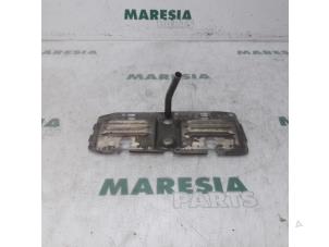 Gebruikte Carterpan Fiat Grande Punto (199) 1.3 JTD Multijet 16V Prijs € 20,00 Margeregeling aangeboden door Maresia Parts