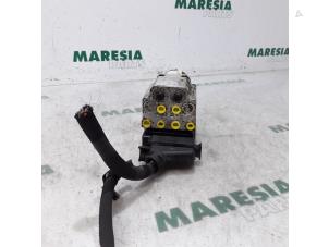 Gebruikte ABS Pomp Alfa Romeo 159 (939AX) 1.9 JTS 16V Prijs € 99,99 Margeregeling aangeboden door Maresia Parts