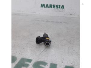Gebruikte Injector (benzine injectie) Citroen Berlingo Multispace 1.6 VTi 95 16V Prijs € 20,00 Margeregeling aangeboden door Maresia Parts