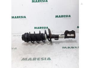 Gebruikte Mac Phersonpoot rechts-voor Fiat Grande Punto (199) 1.4 16V Prijs € 35,00 Margeregeling aangeboden door Maresia Parts