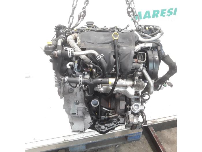 Motor van een Peugeot 407 (6C/J) 2.7 HDi V6 24V 2007