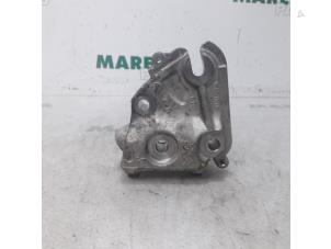 Gebruikte Motorsteun Citroen C4 Grand Picasso (UA) 2.0 HDiF 16V 135 Prijs € 35,00 Margeregeling aangeboden door Maresia Parts