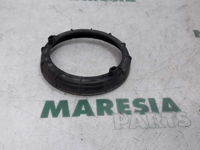 Gebruikte Tank element Pomp Peugeot Expert (G9) 2.0 HDi 120 Prijs € 10,00 Margeregeling aangeboden door Maresia Parts