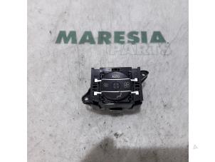 Gebruikte Kachel Bedieningspaneel Citroen C6 (TD) 2.7 HDiF V6 24V Prijs € 105,00 Margeregeling aangeboden door Maresia Parts