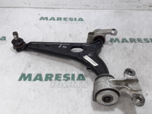 Gebruikte Draagarm onder links-voor Peugeot Expert (G9) 2.0 HDi 120 Prijs € 25,00 Margeregeling aangeboden door Maresia Parts