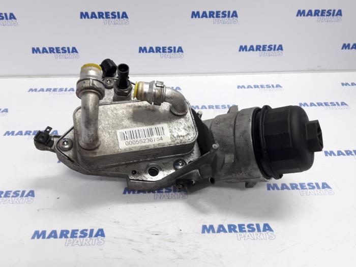 Gebruikte Oliefilterhouder Fiat Doblo Cargo (263) 1.6 D Multijet Prijs € 90,75 Inclusief btw aangeboden door Maresia Parts