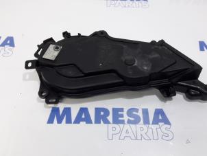 Gebruikte Distributiedeksel Peugeot Expert Prijs € 20,00 Margeregeling aangeboden door Maresia Parts