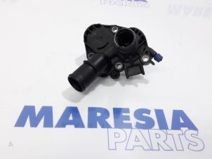 Gebruikte Thermostaathuis Peugeot 208 I (CA/CC/CK/CL) 1.2 Vti 12V PureTech 82 Prijs € 50,00 Margeregeling aangeboden door Maresia Parts