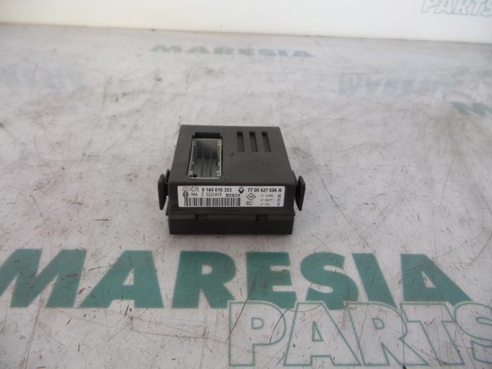 Gebruikte Koeling Module Renault Megane Scénic (JA) 1.6 RT Prijs € 25,00 Margeregeling aangeboden door Maresia Parts