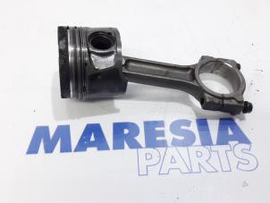 Gebruikte Zuiger Renault Megane III Grandtour (KZ) 1.5 dCi 110 Prijs € 65,00 Margeregeling aangeboden door Maresia Parts